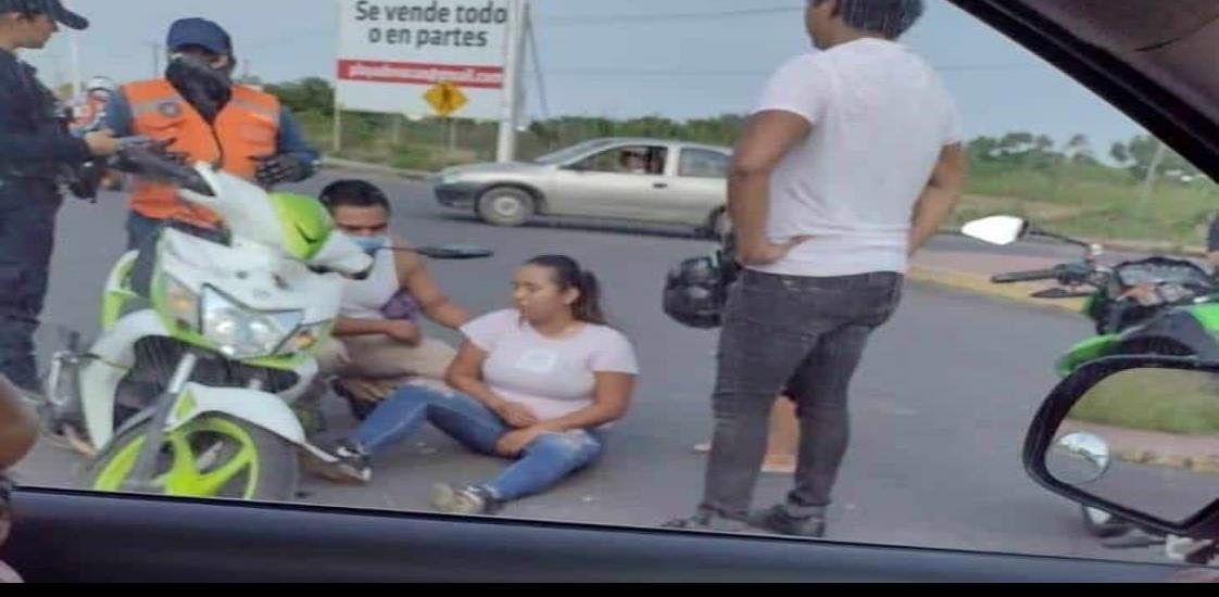 Huye tras embestir a motociclista en Medellín