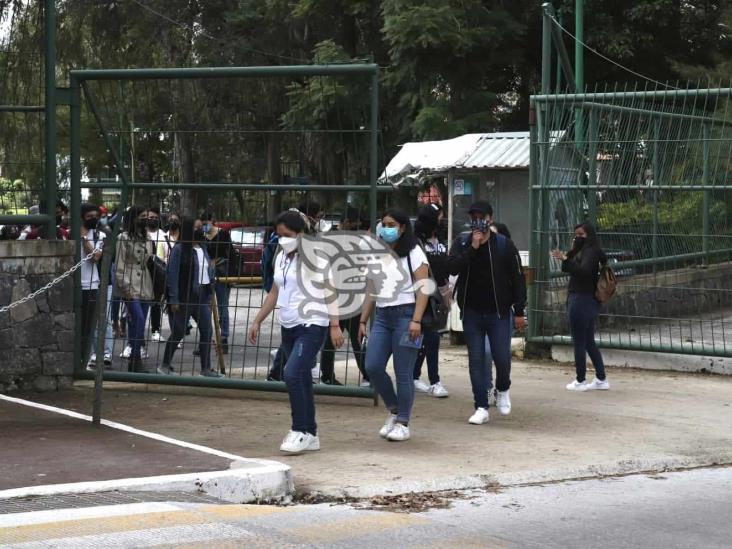 Inicia retorno gradual de estudiantes a laboratorios y talleres de la UV