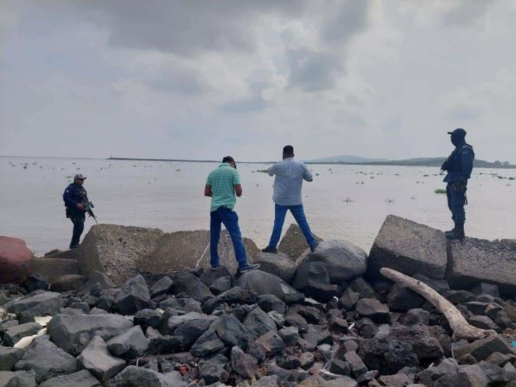 Encuentran cuerpo putrefacto en playa de Alvarado