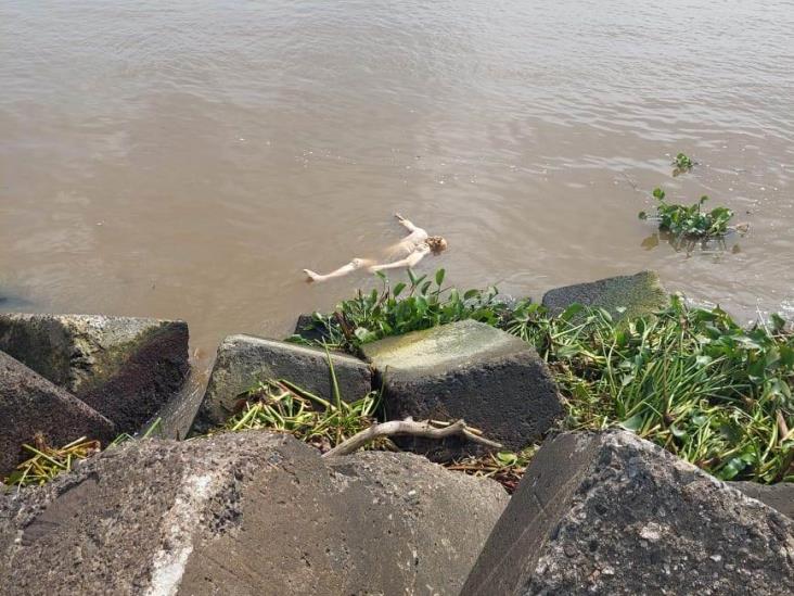 Encuentran cuerpo putrefacto en playa de Alvarado