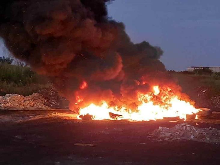 En Puerto Seco se desata incendio en basurero clandestino