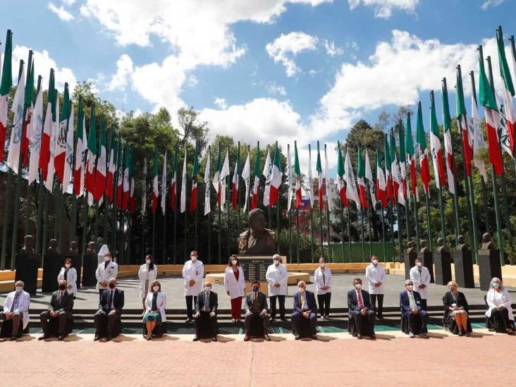 Agradece Zoé Robledo a personal de salud por enfrentar pandemia