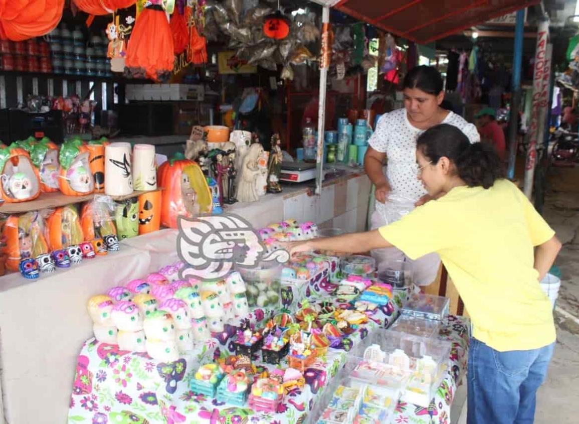 Altares de muertos, tradición que se niega a morir en Agua Dulce