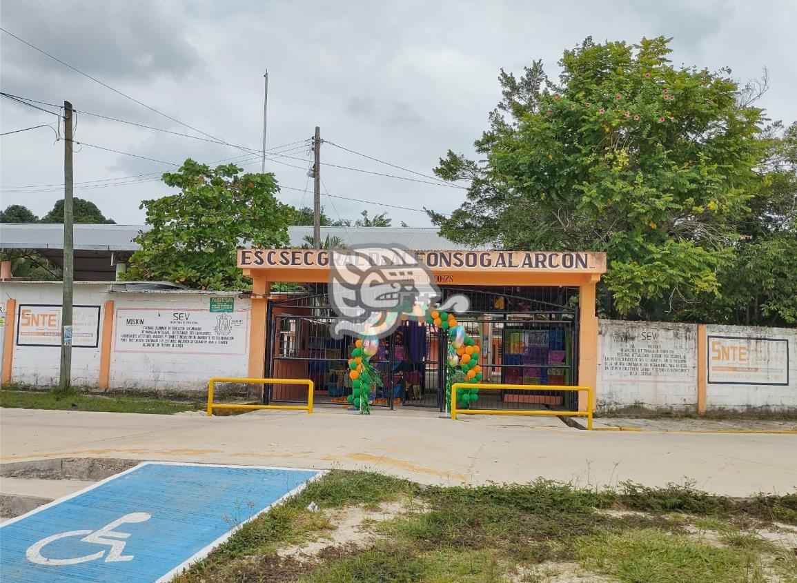 Cumple secundaria de Villa Cuichapa 45 años de su fundación 