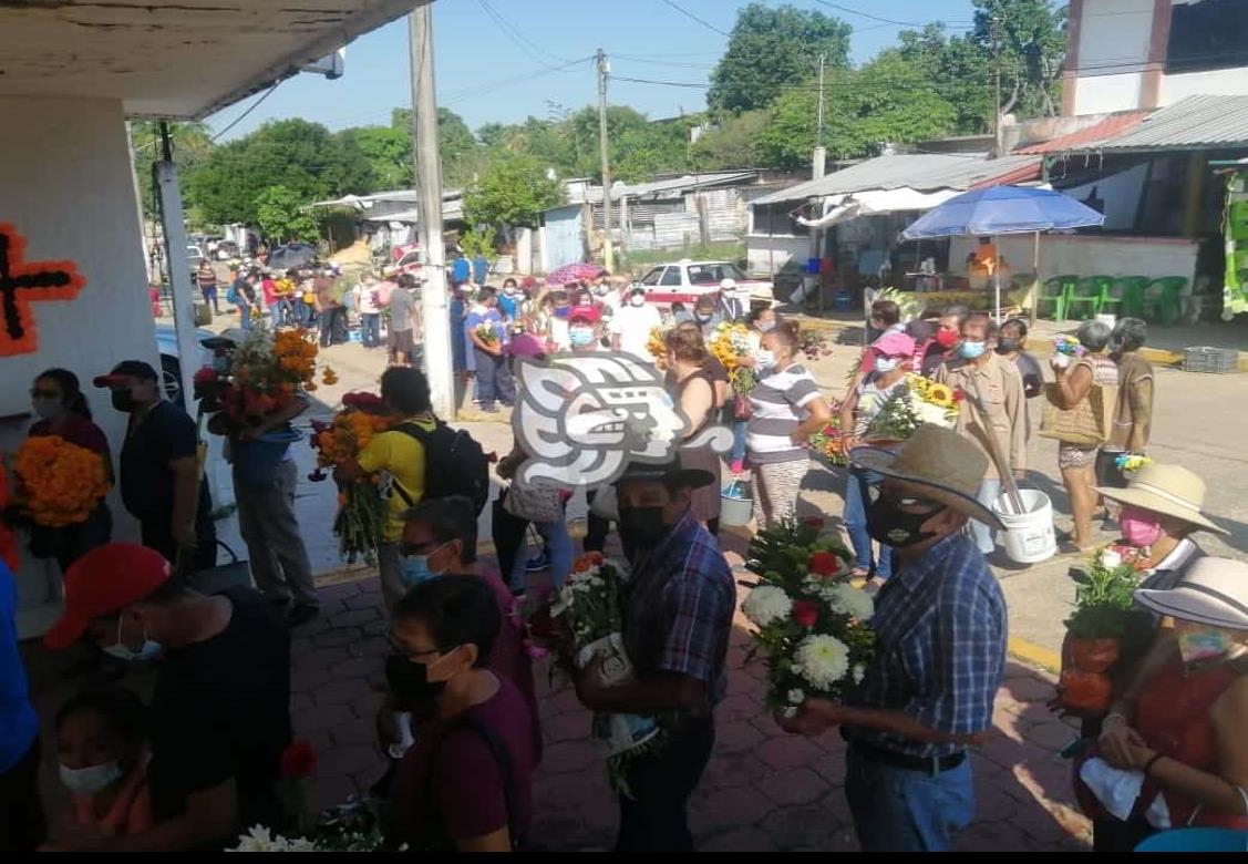 Transcurre con éxito celebración por “Día de Muertos” en Minatitlán