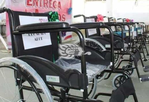 Refrenda su compromiso el DIF de Jáltipan con los más vulnerables