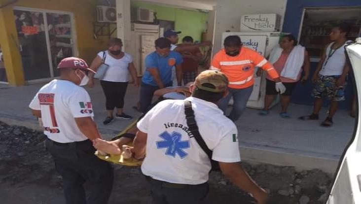 Cae de azotea en playa de Chachalacas