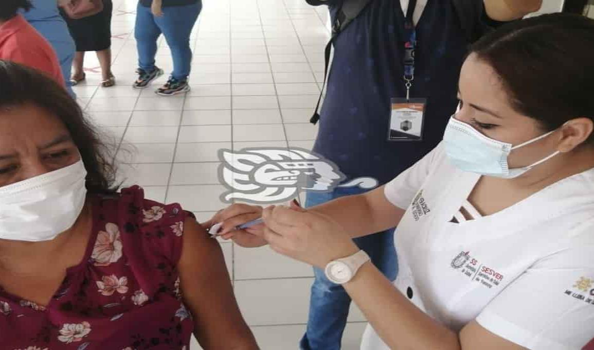 Avanza vacunación contra la influenza en Coatzacoalcos