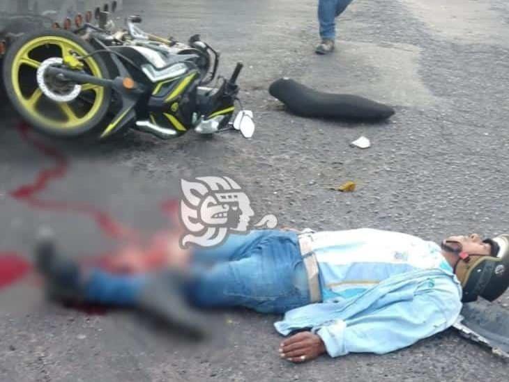 Tráiler aplasta a motociclista, en Veracruz