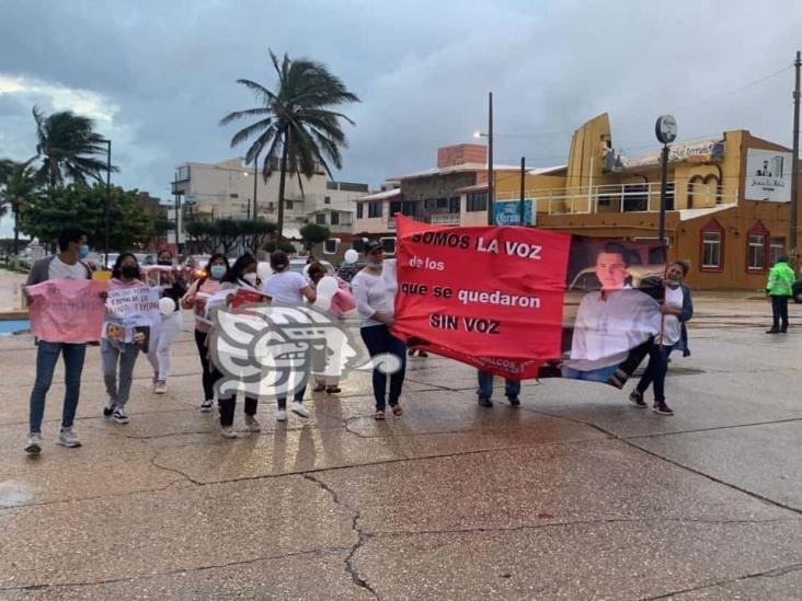 Exigen justicia para Edín con marcha en Coatzacoalcos