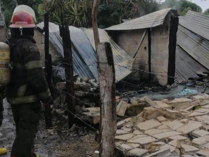 Arrasa fuego con vivienda de Casa Blanca