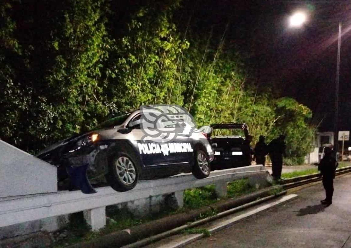 Patrulla de la Policía de Córdoba choca contra puente en Fortín