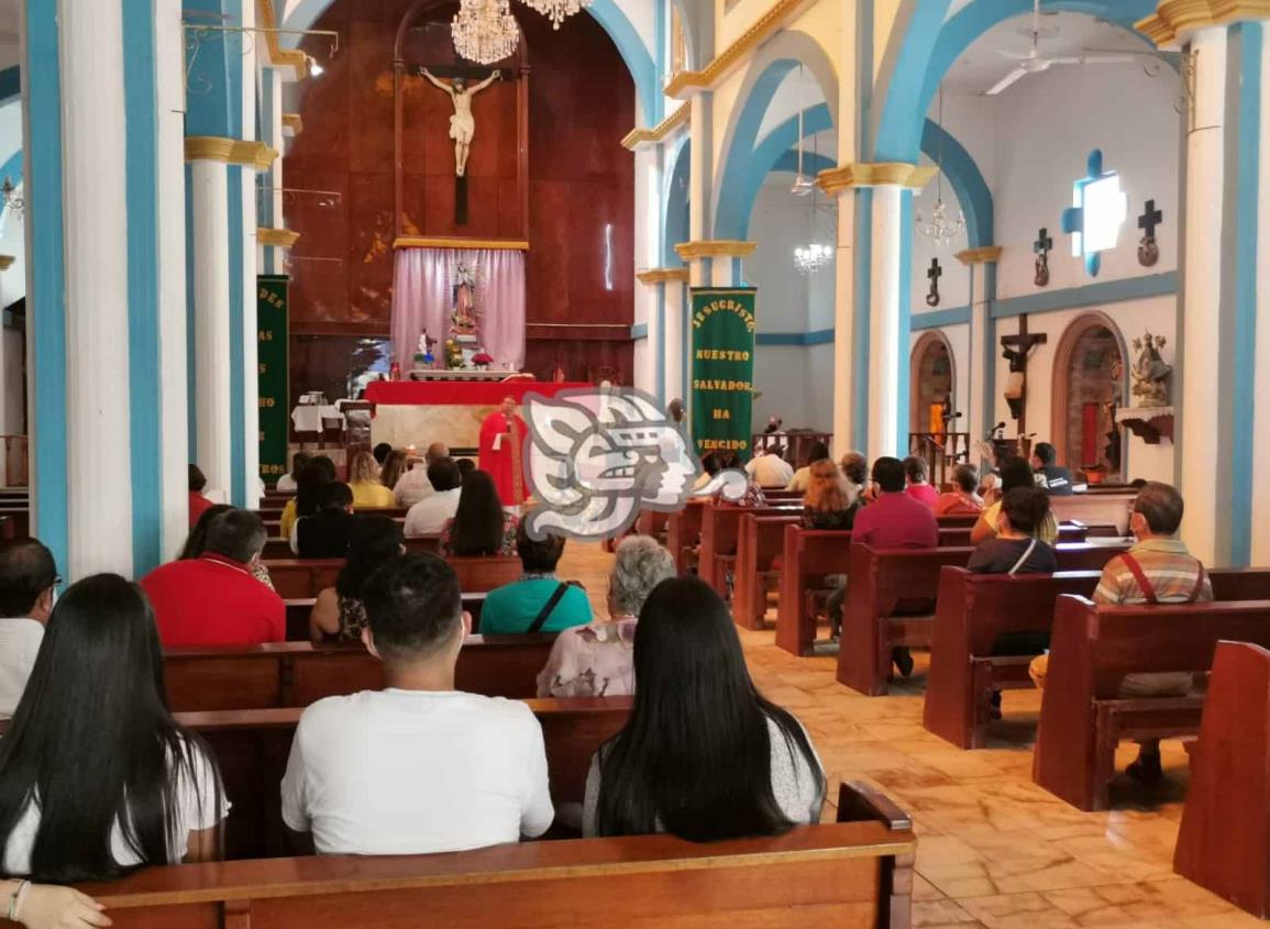 Católicos de Nanchital se unen para ayudar a personas de bajos recursos