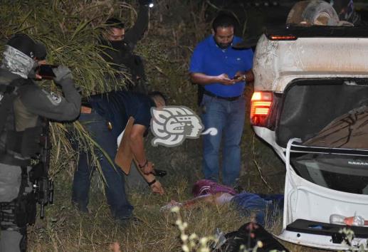 Conductor pierde la vida tras volcadura sobre la Transístmica