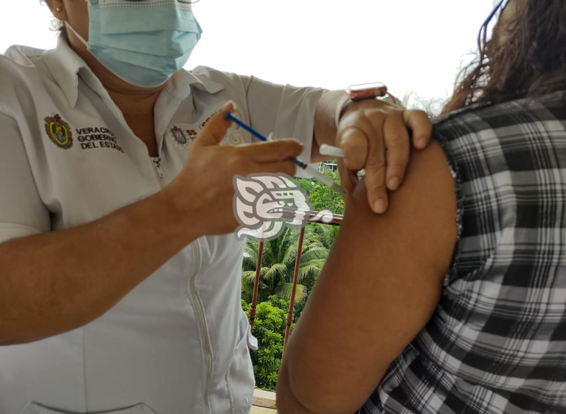 Llevan a cabo Jornada de Salud Pública en Moloacán