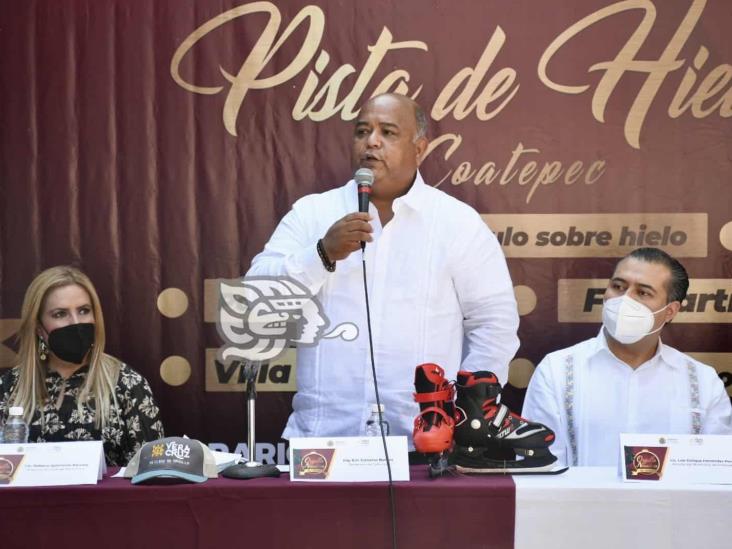 Eric Cisneros anuncia pista de hielo en Coatepec; se inaugurará el 30 de noviembre