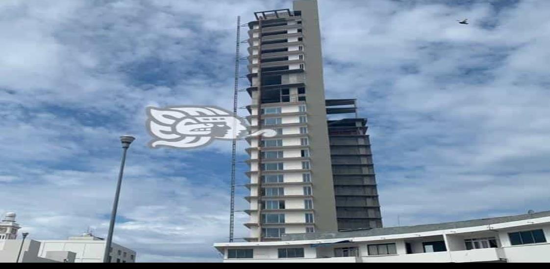 Van por funcionarios tras corrupción en la Torre Centro