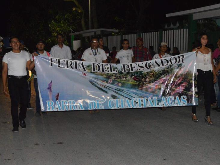 Inició la Feria del Pescador en Barra de Chachalacas 