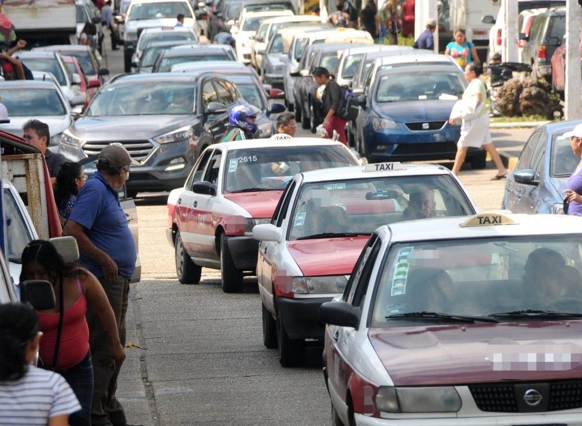 Asaltan con violencia a pasajero de taxi en Coatzacoalcos