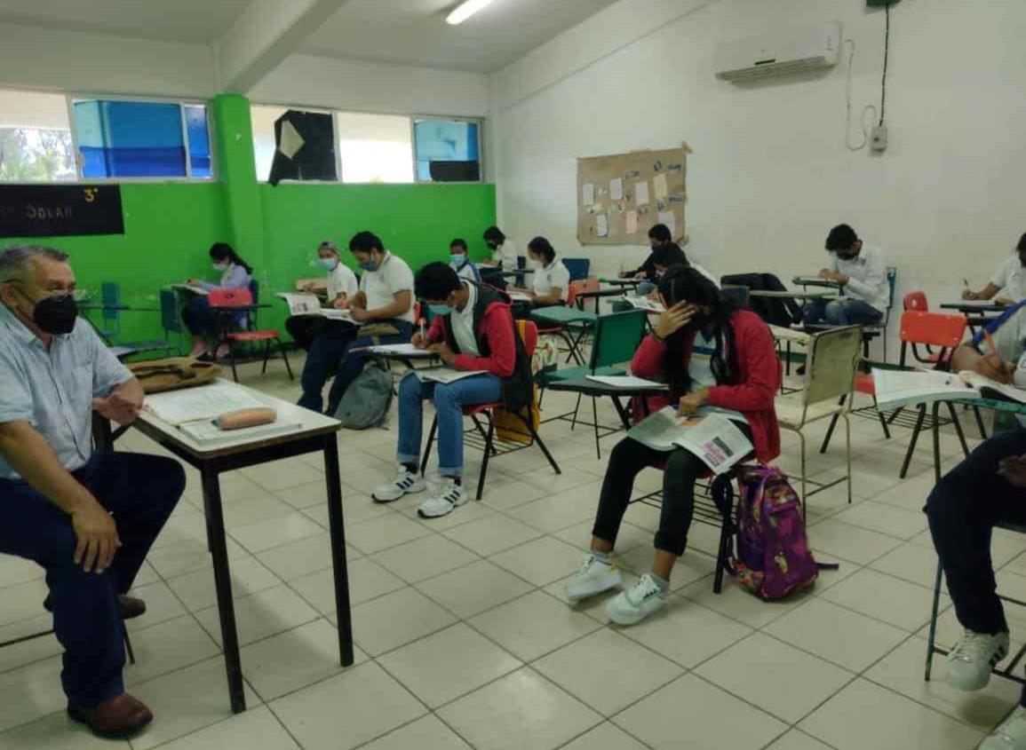 Pocas escuelas de Coatza regresaron a clases presenciales