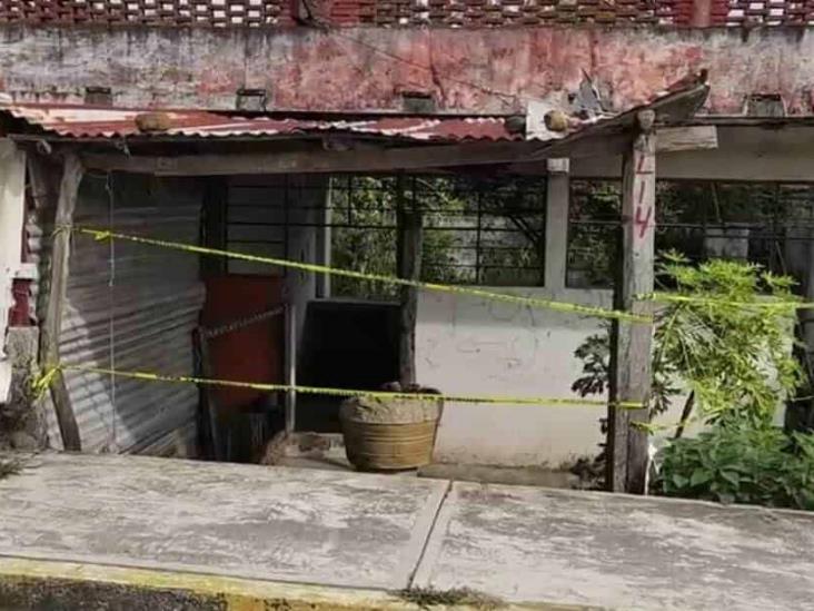 Hallan a hombre sin vida en inmueble abandonado de Tuxpan