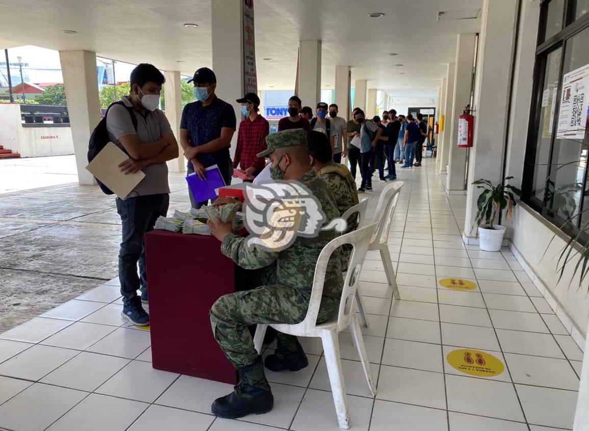 Inicia la entrega de cartillas liberadas a jóvenes de la clase 2002 y remisos