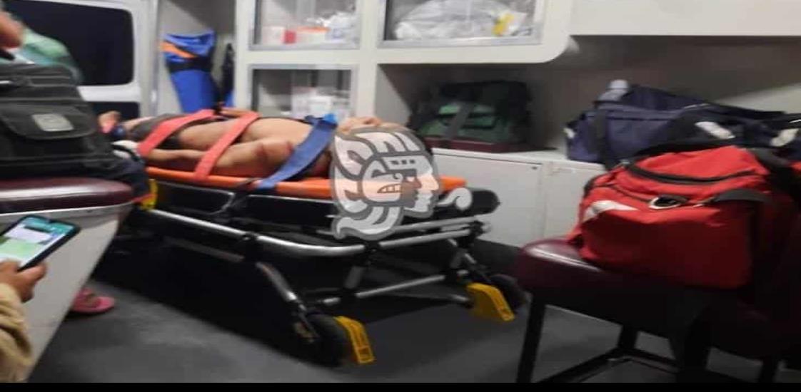 Riña a machetazos deja dos heridos en Acayucan