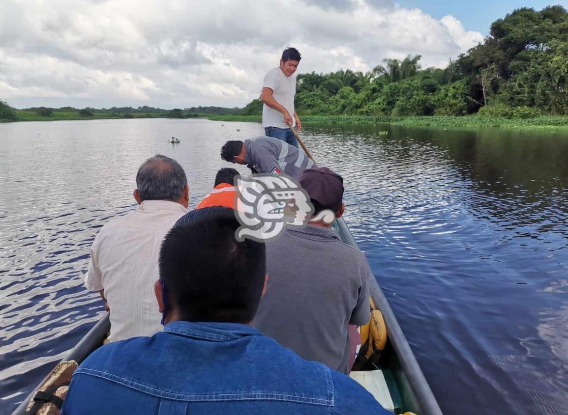 Conagua recorre río de Ixhuatlán para efectuar muestreo