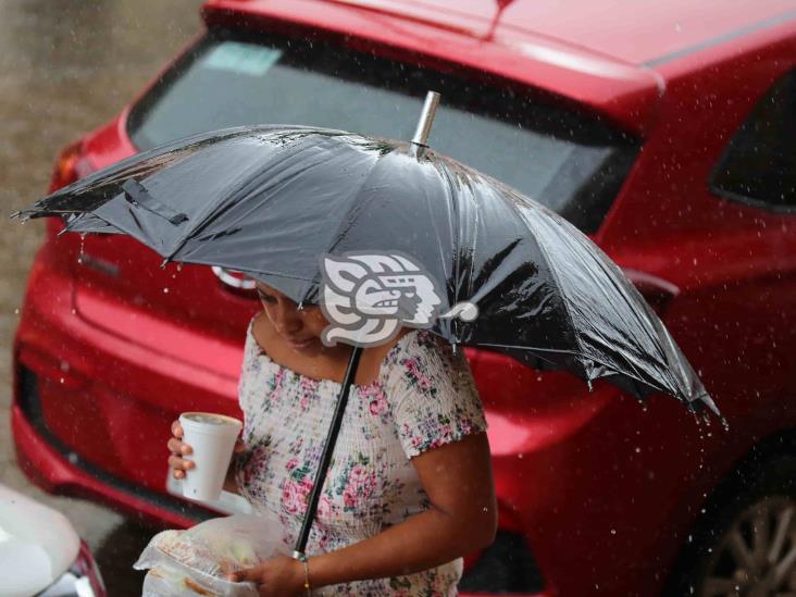 Chubasco sorprende a porteños; sin daños en mercados por ‘norte’