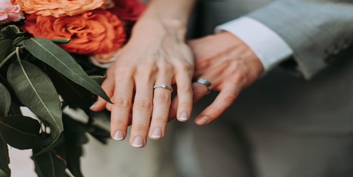 5 claves a tener en cuenta al escoger el vestido de novia y los anillos