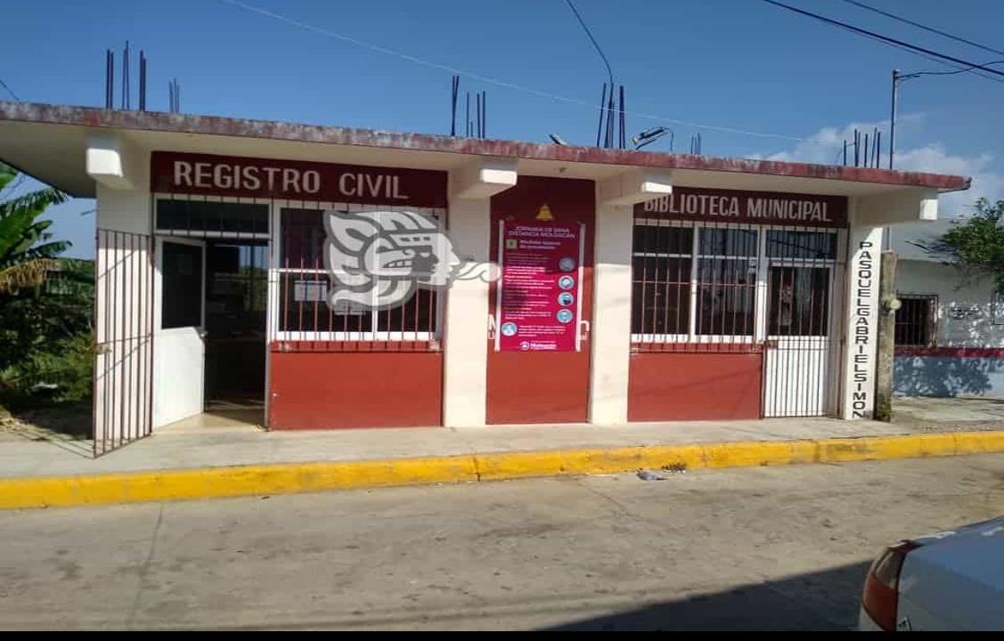 Sin internet ni electricidad oficina del RC en Moloacán 