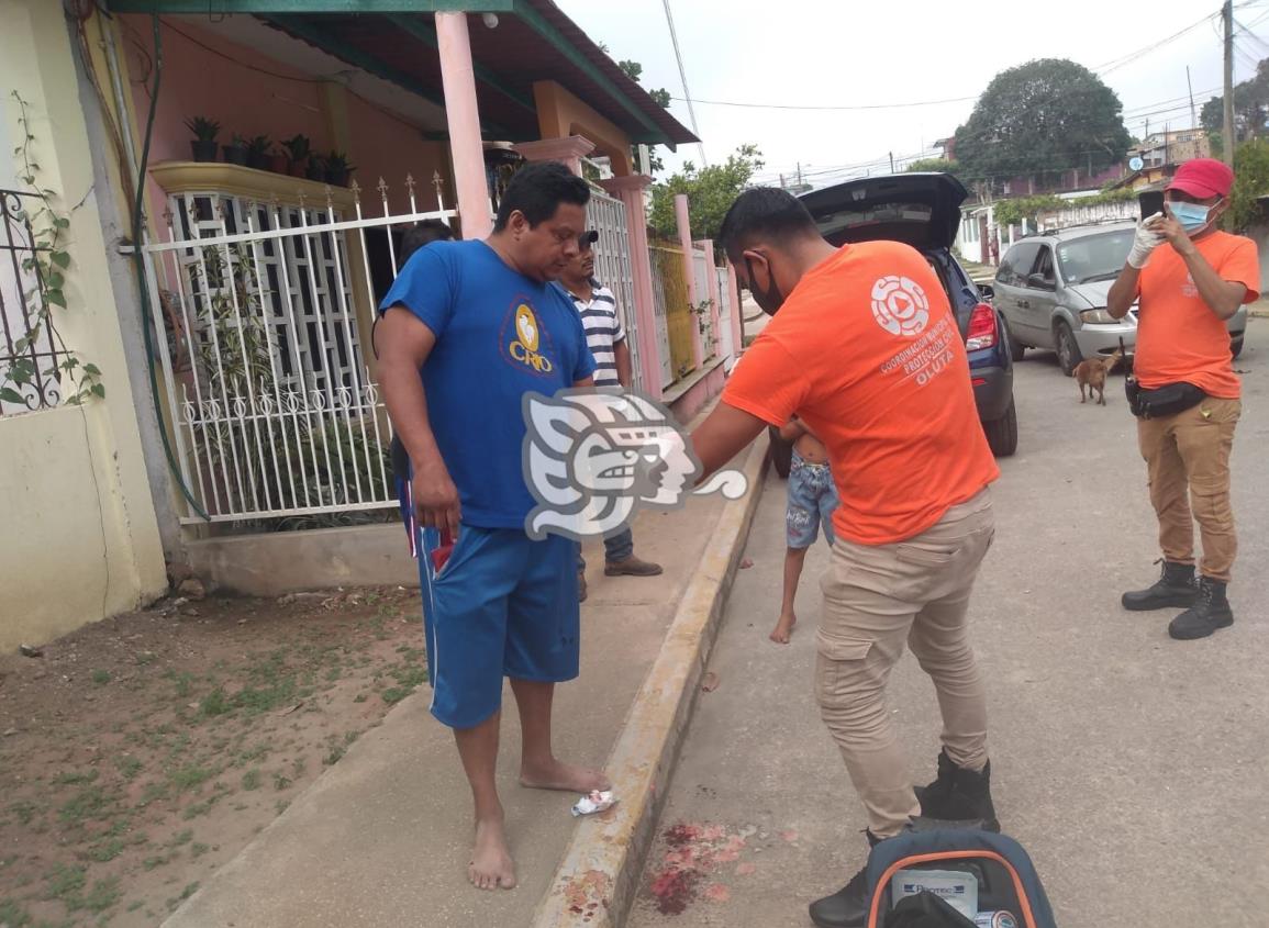 Haitiano hiere de un machetazo a comerciante en Oluta