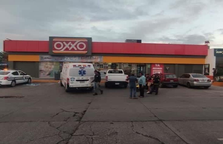 Asaltan de manera violenta Oxxo de Veracruz