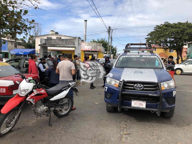 Detienen y amarran a presunto ladrón en calles de Veracruz