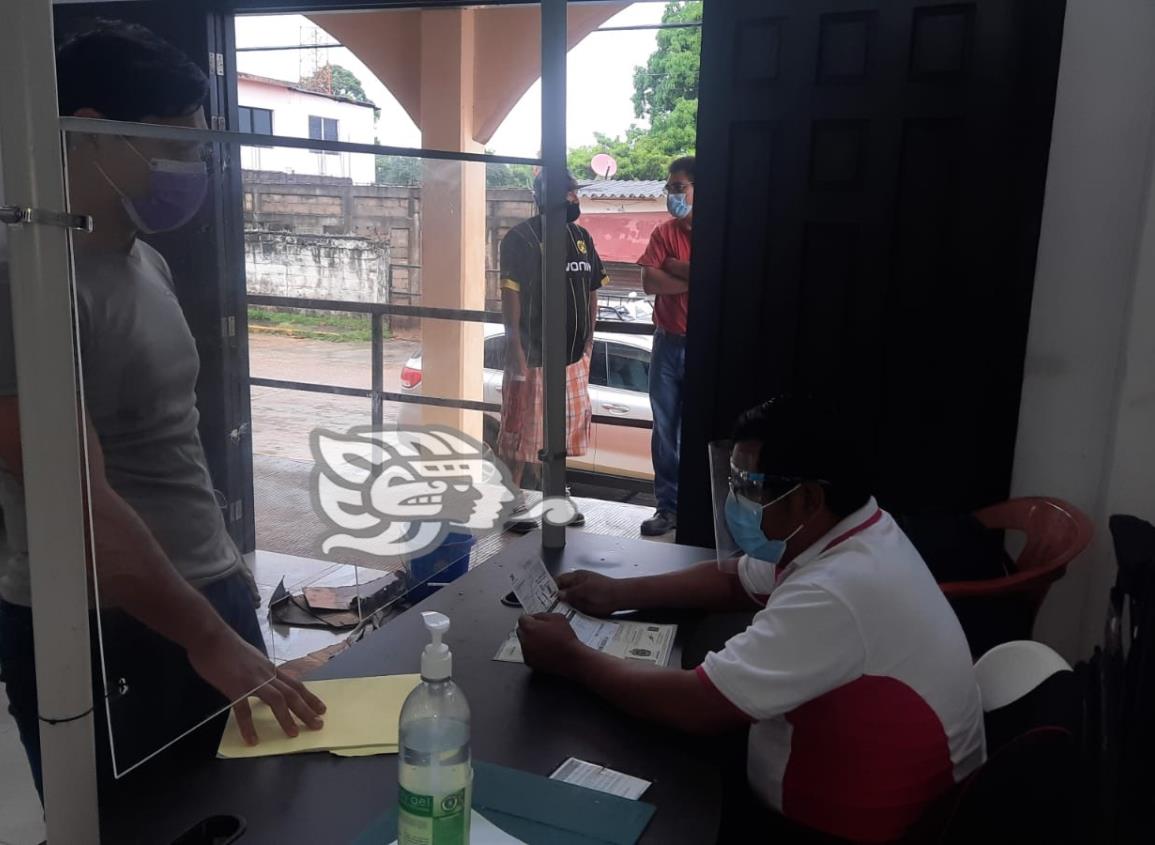 INE de Agua Dulce realizan promedio 250 trámites a la semana