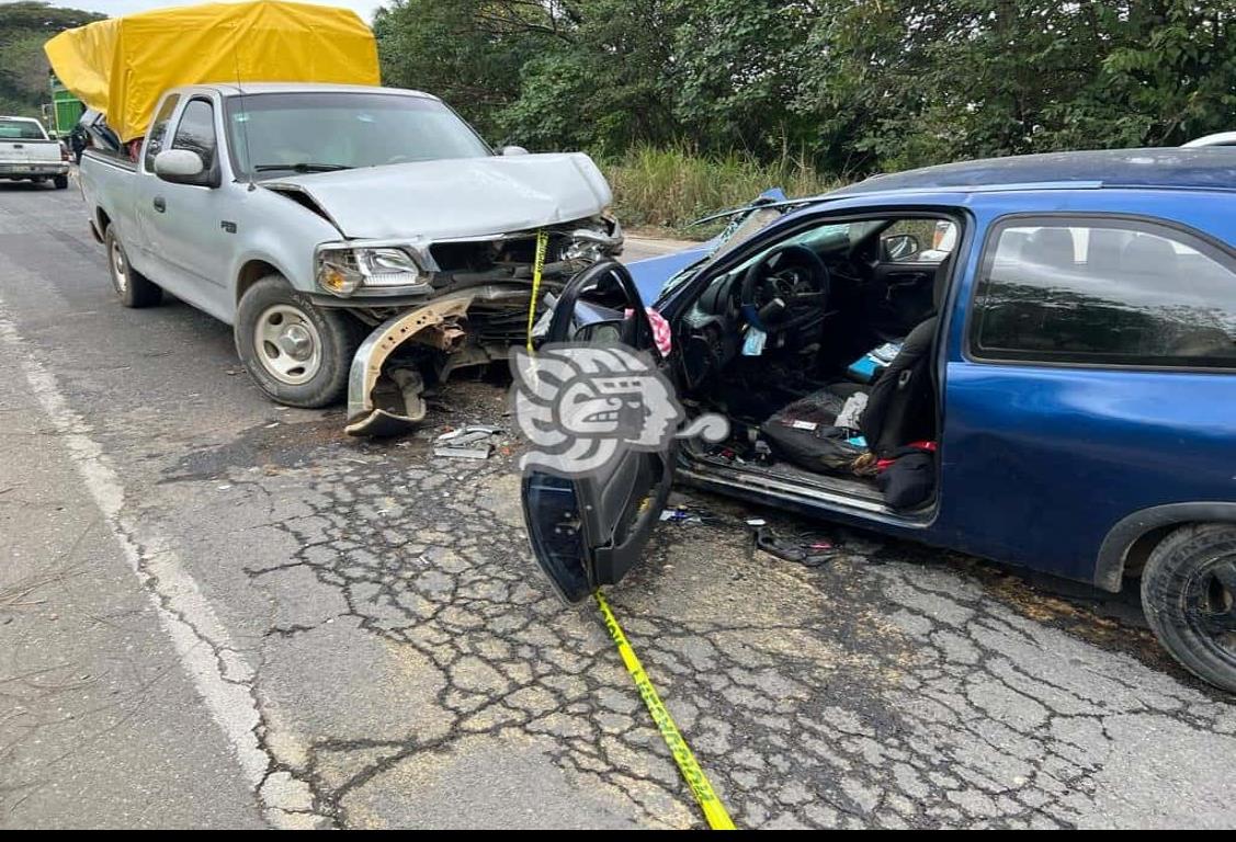 Muere albañil tras choque frontal sobre la Transístmica