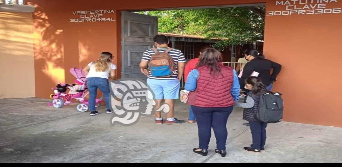 A clases presenciales en 40 escuelas de Agua Dulce