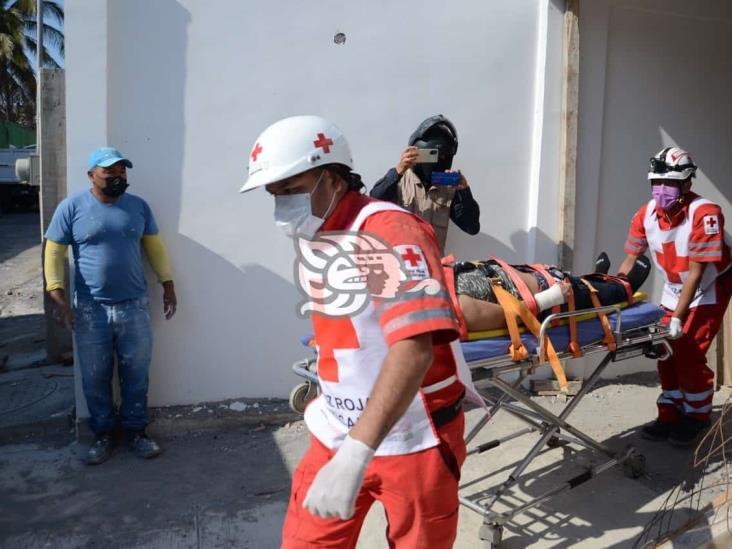 Cae obrero desde tercer piso en Veracruz