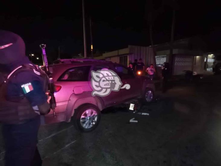 Choque deja daños materiales en Veracruz