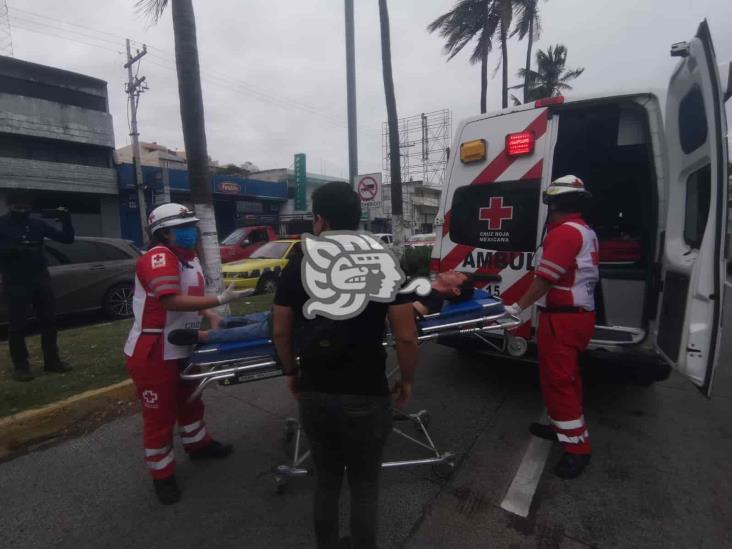 Choque deja a motociclista lesionado en calles de Veracruz