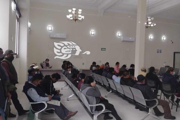 Logran acuerdo artesanos de Atzompa con CFE