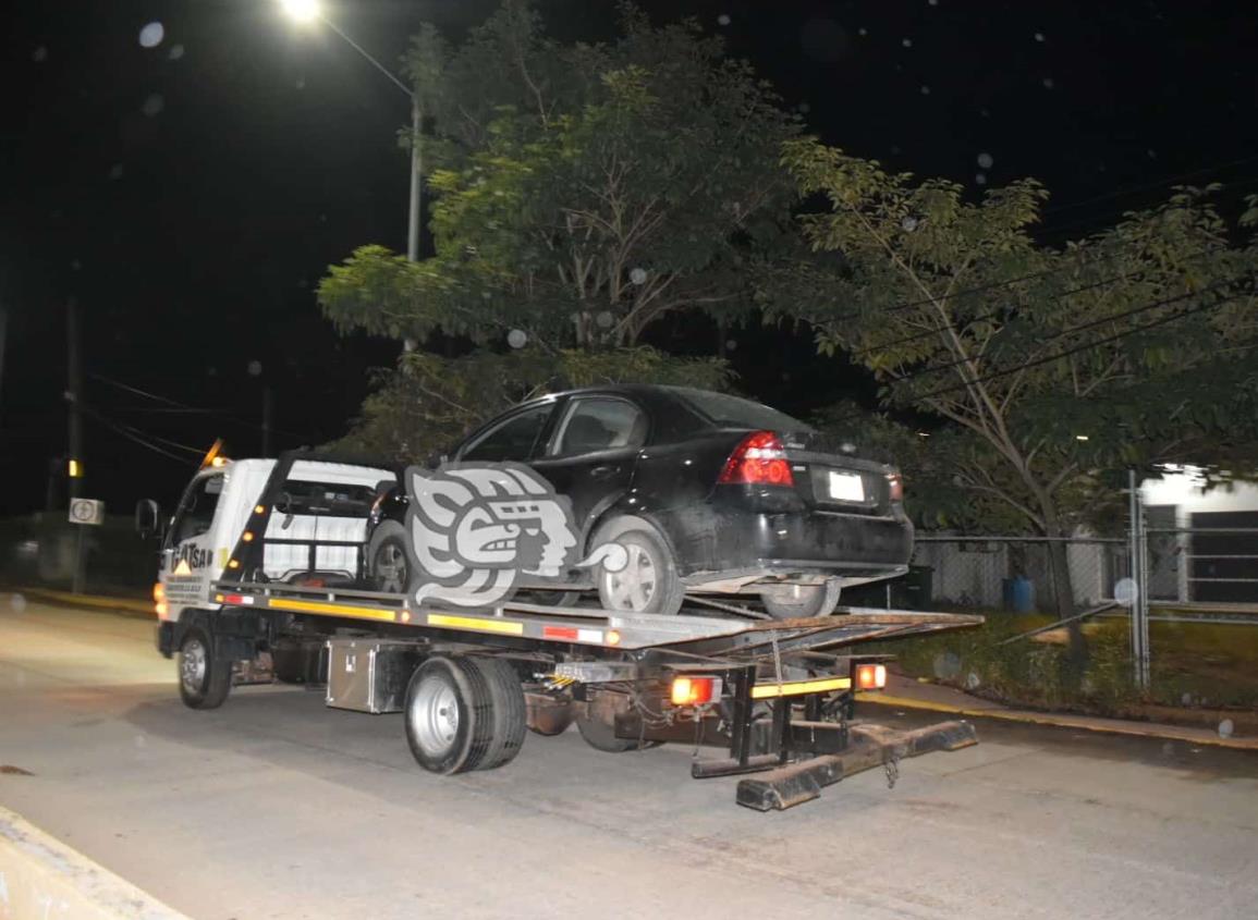 Aseguran auto robado con violencia a reporteros en Acayucan