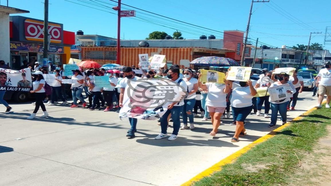 Con una marcha, jóvenes piden justicia para Lalo y Hary