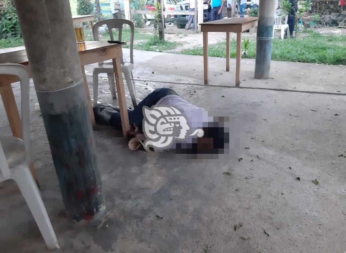 De 5 disparos asesinaron a “el cuerillo” en Texistepec; presumen ajuste de cuentas