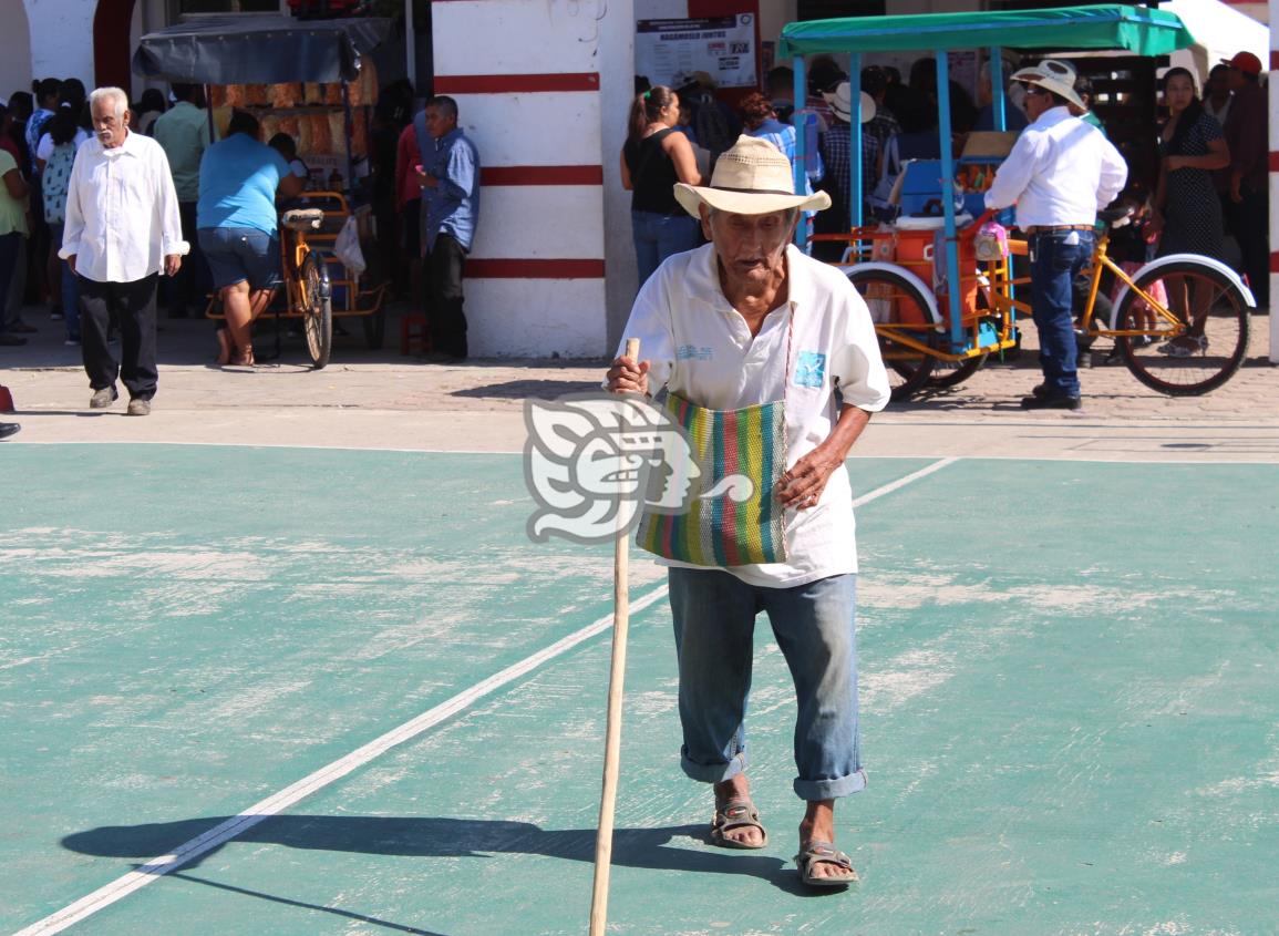 Persiste en Las Choapas abusos hacia abuelitos y sus pensiones