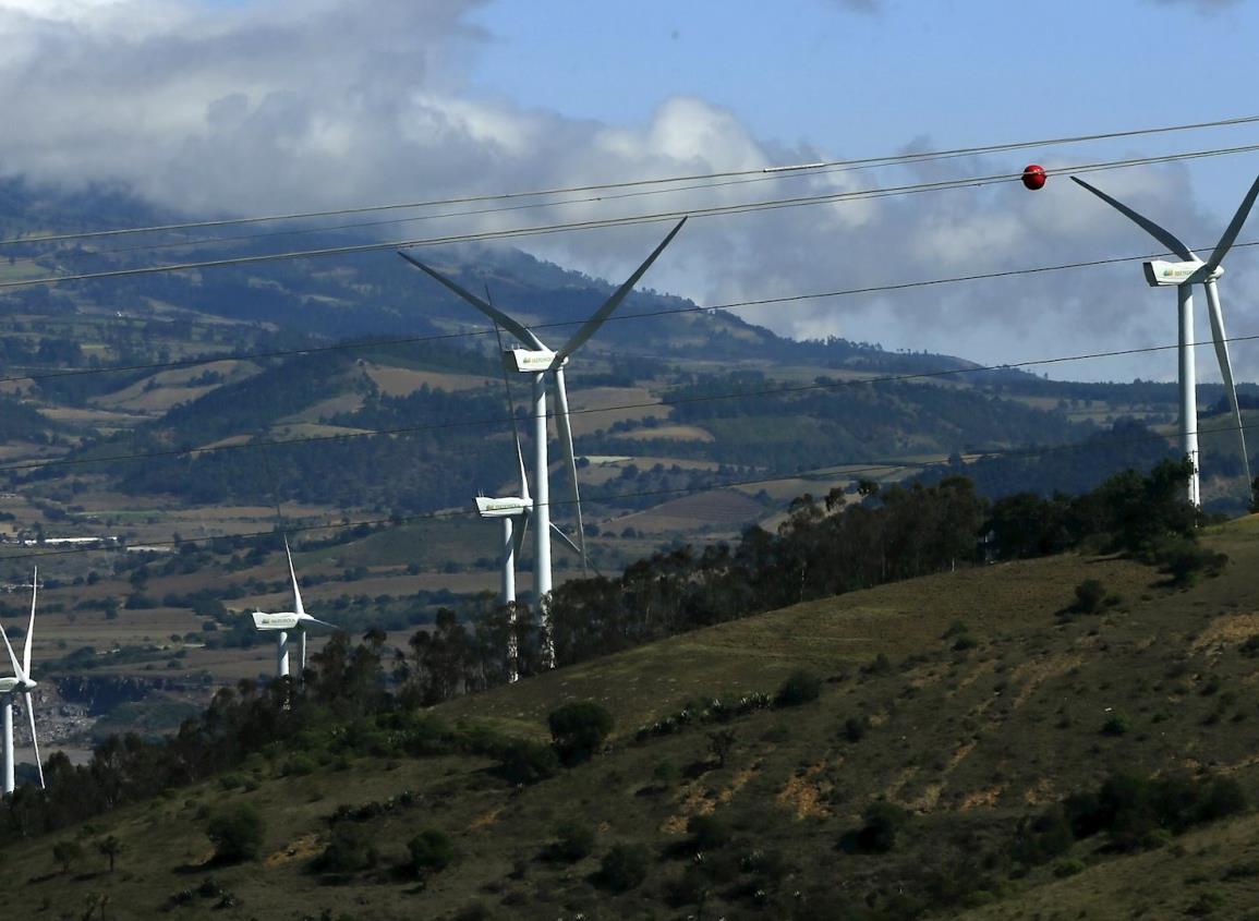 John Kerry pide que México se una a E.U. para liderar transición a energías limpias