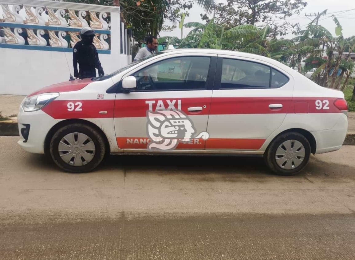 Localizan en Coatzacoalcos, taxi robado en Nanchital