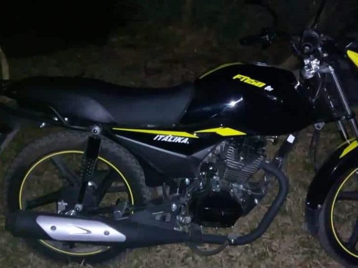 Roban camioneta y moto en Huatusco