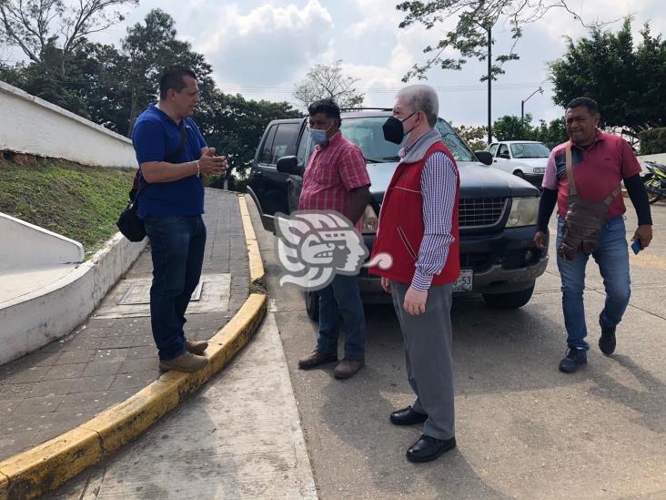 Muere sexagenaria a bordo de taxi frente a hospital de Oluta