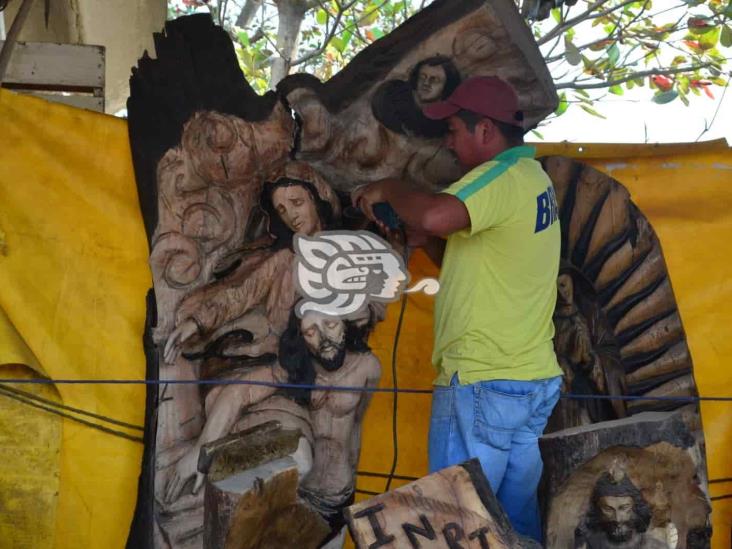 Deslumbran a veracruzanos piezas talladas en árboles sobre la Santa Fe- Paso del Toro